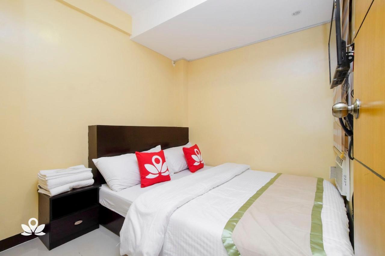 Zen Rooms Time Travellers Makati Макати Экстерьер фото